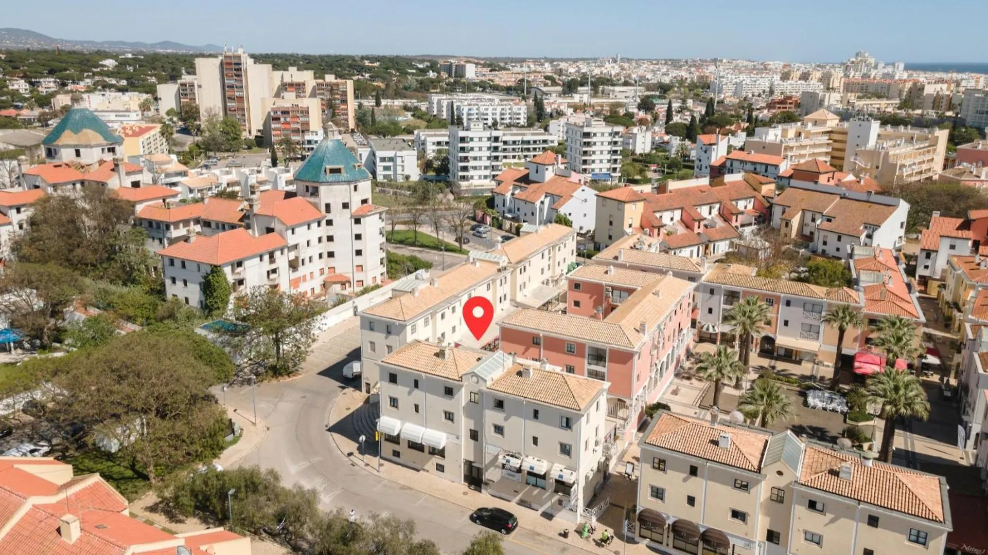 Luis - Vilamoura 0*,  Portugal